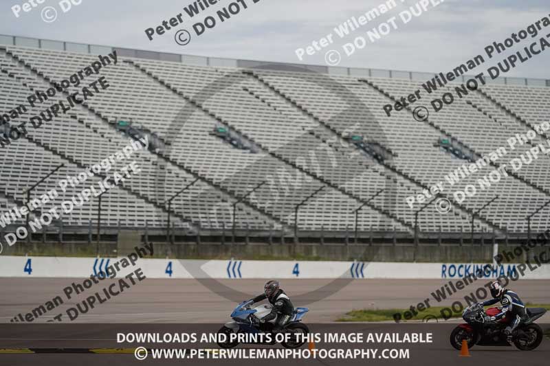 Rockingham no limits trackday;enduro digital images;event digital images;eventdigitalimages;no limits trackdays;peter wileman photography;racing digital images;rockingham raceway northamptonshire;rockingham trackday photographs;trackday digital images;trackday photos